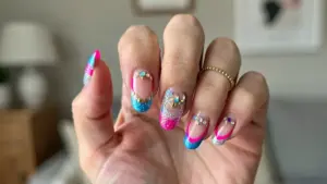 Francesinha unhas decoradas carnaval: ideias com neon, glitter e muito estilo Francesinha unhas decoradas carnaval: ideias com neon, glitter e muito estilo